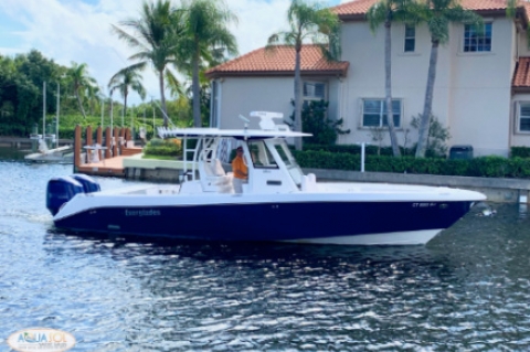 New Listing! 2019 Everglades 335CC