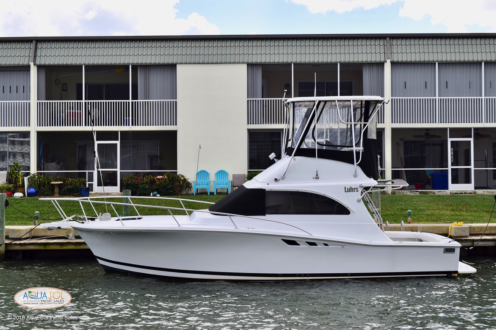 1995 Luhrs 32 Convertible