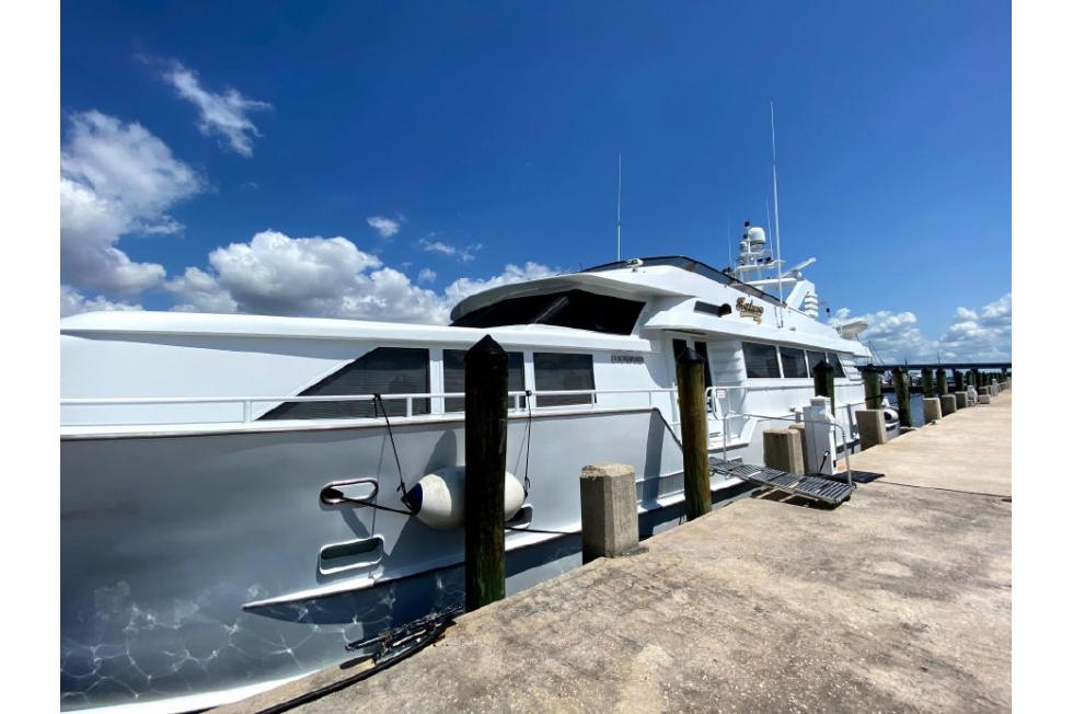 1985 Broward Flybridge MotorYacht