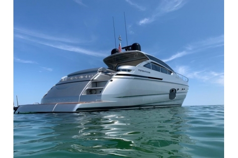2018 Pershing Express Yacht
